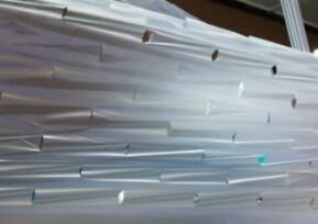 Durchsichtige HDPE-Film mit Corona-Behandlung 0,007mm*960mm 10kg Beide Seiten Blasformverfahren zum Schneiden