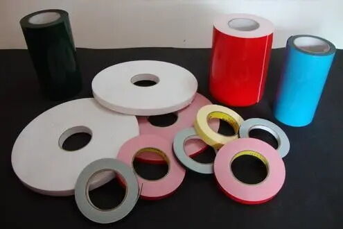 Einfach zu schälende doppelseitige Silicone UV-beschichtete Heilung Freisetzung Film PP / HDPE / PET Film für selbstklebende Blasformschneiden